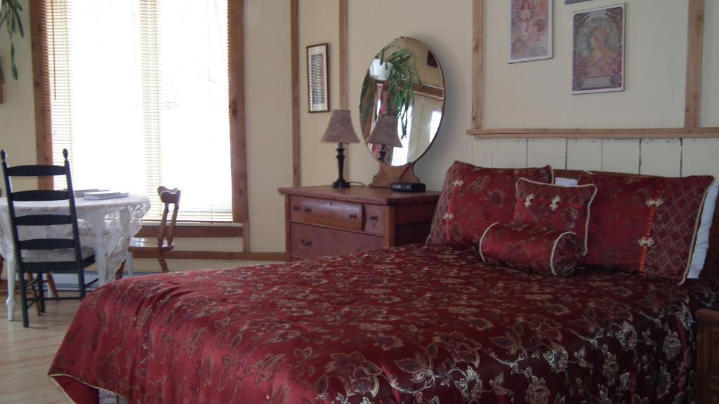 Auberge Restaurant La Mara Saint-Joseph-de-Ham-Sud Chambre photo